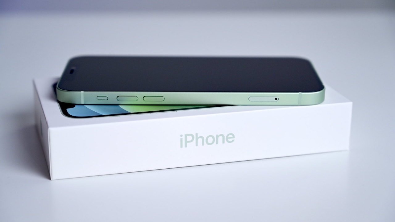 Apple iPhone Box Design