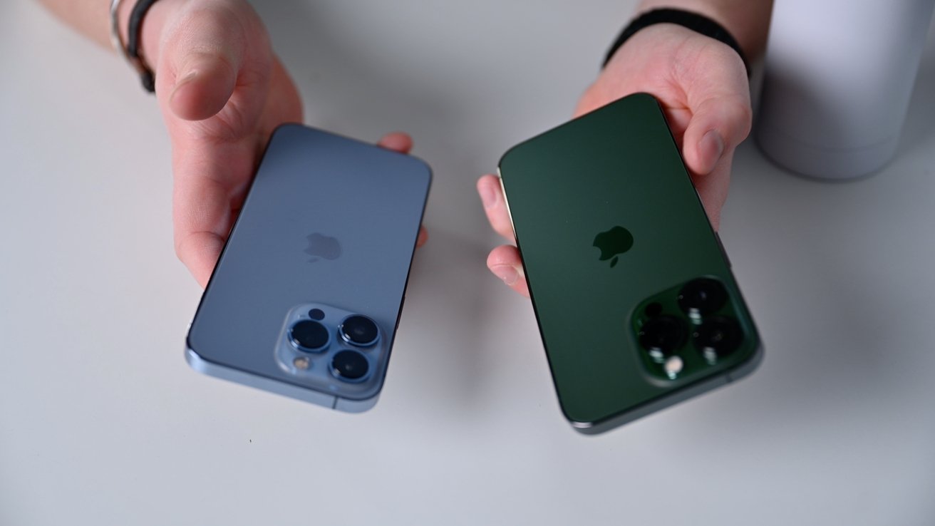 Sierra Blue and Alpine Green iPhone 13 Pro