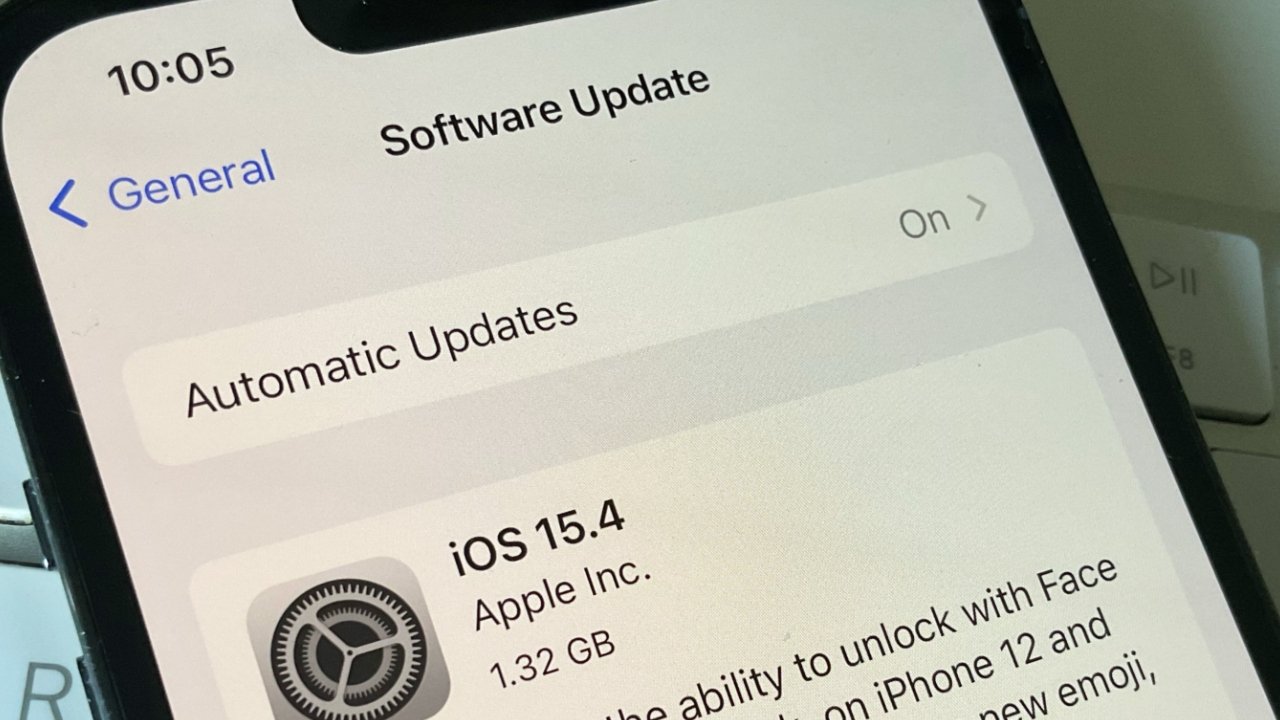 Apple responde a las quejas de descarga de batería de iOS 15.4
