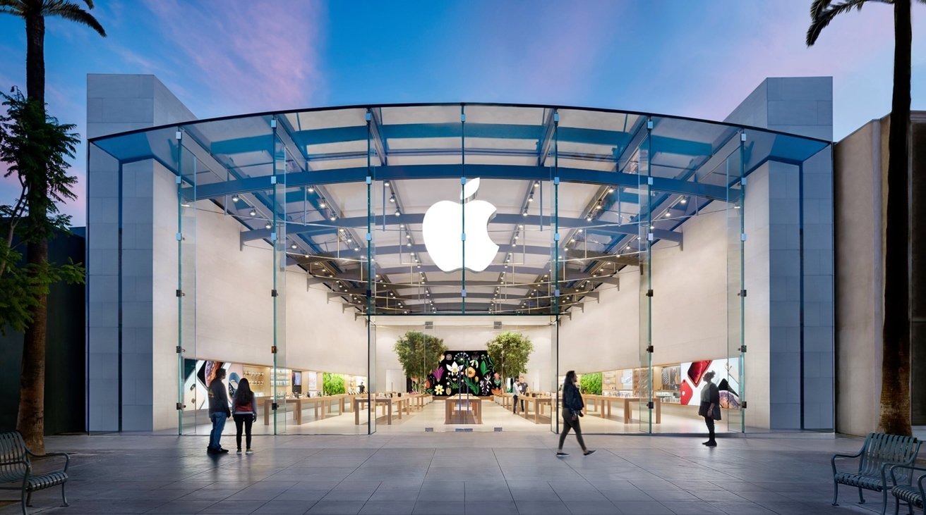 Apple Store at the Third Street Promenade in Santa Monica