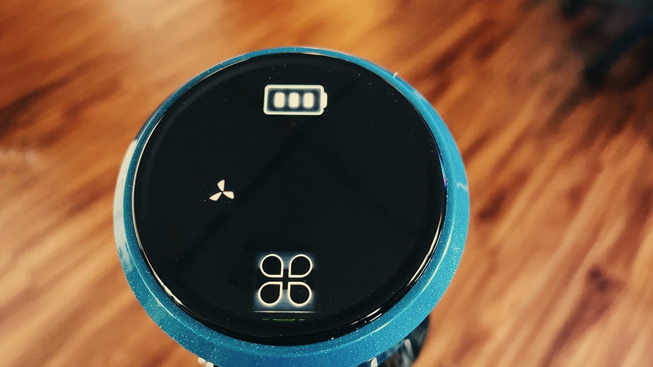 The touch-display on the top of the vacuum allows you to switch between power modes