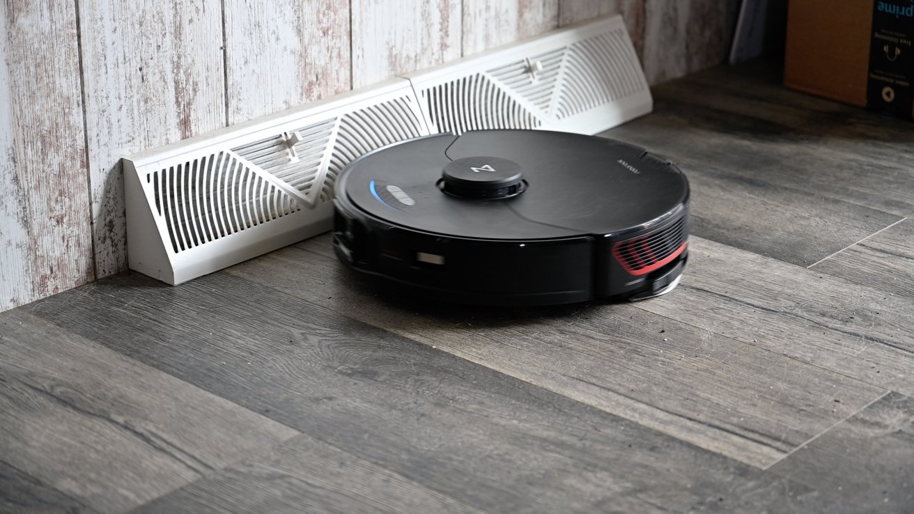 Roborock S7 MaxV Ultra review: A Siri-controlled vacuum to clean & mop your  home | AppleInsider