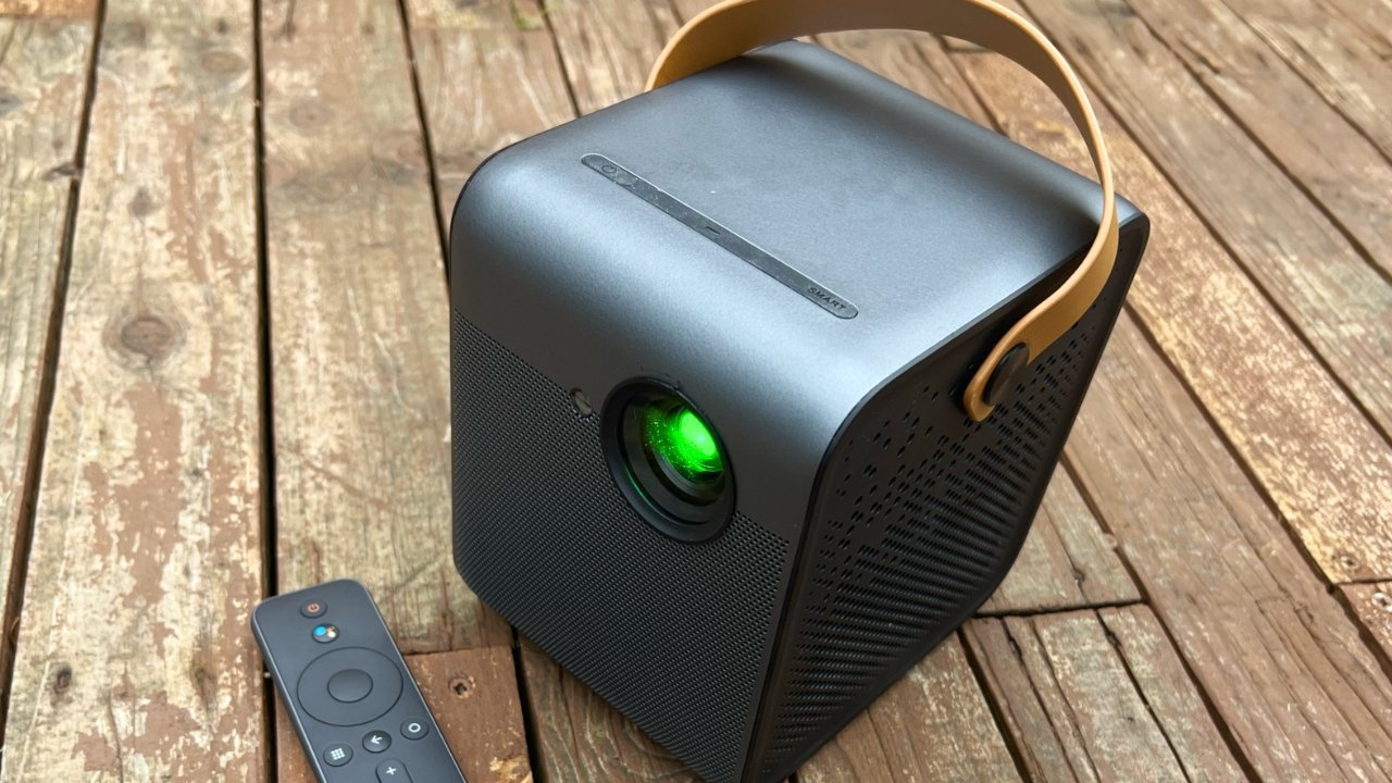 Wemax Dice projector review: portable home entertainment system |  AppleInsider