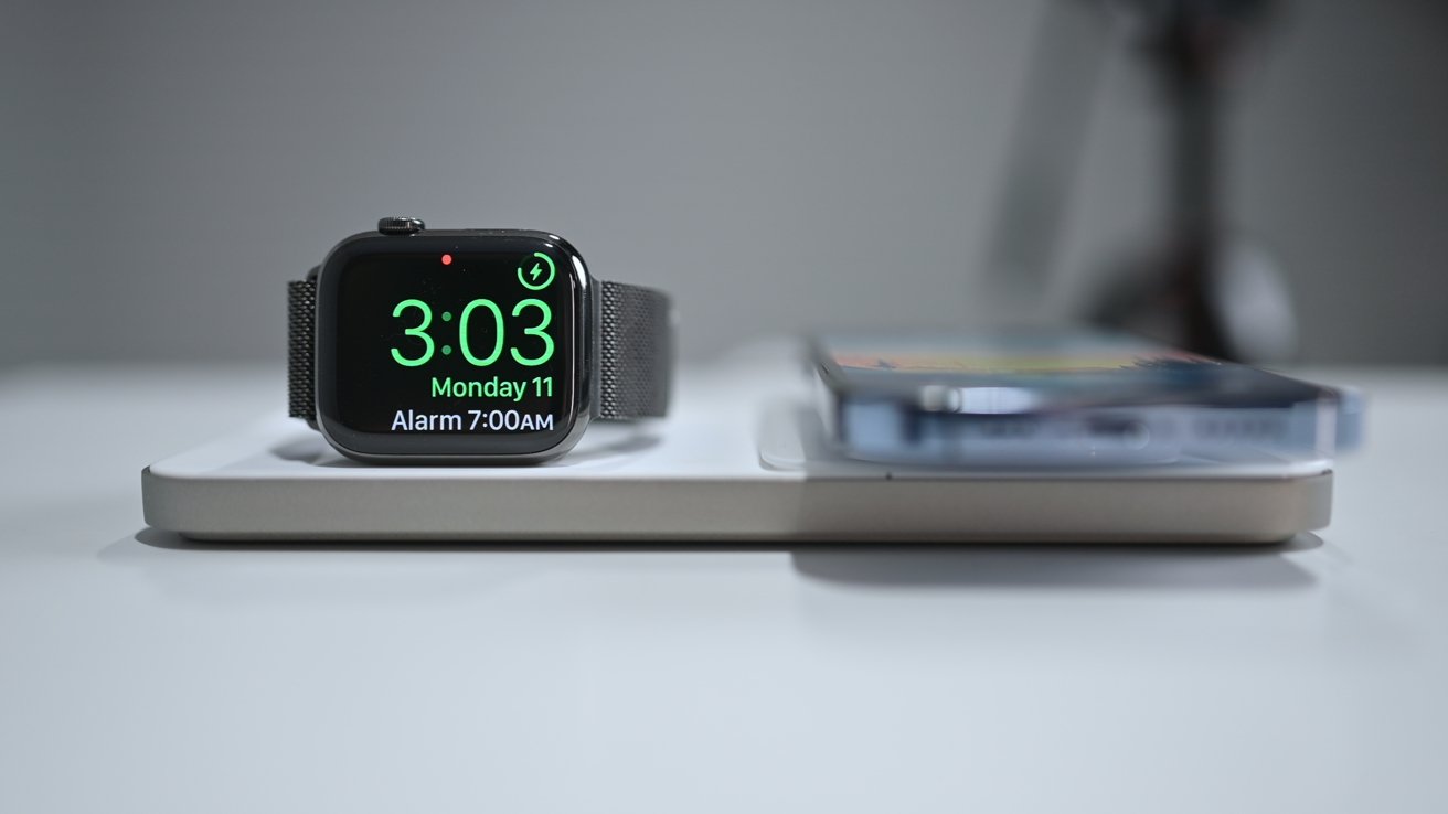 Base outlet apple watch