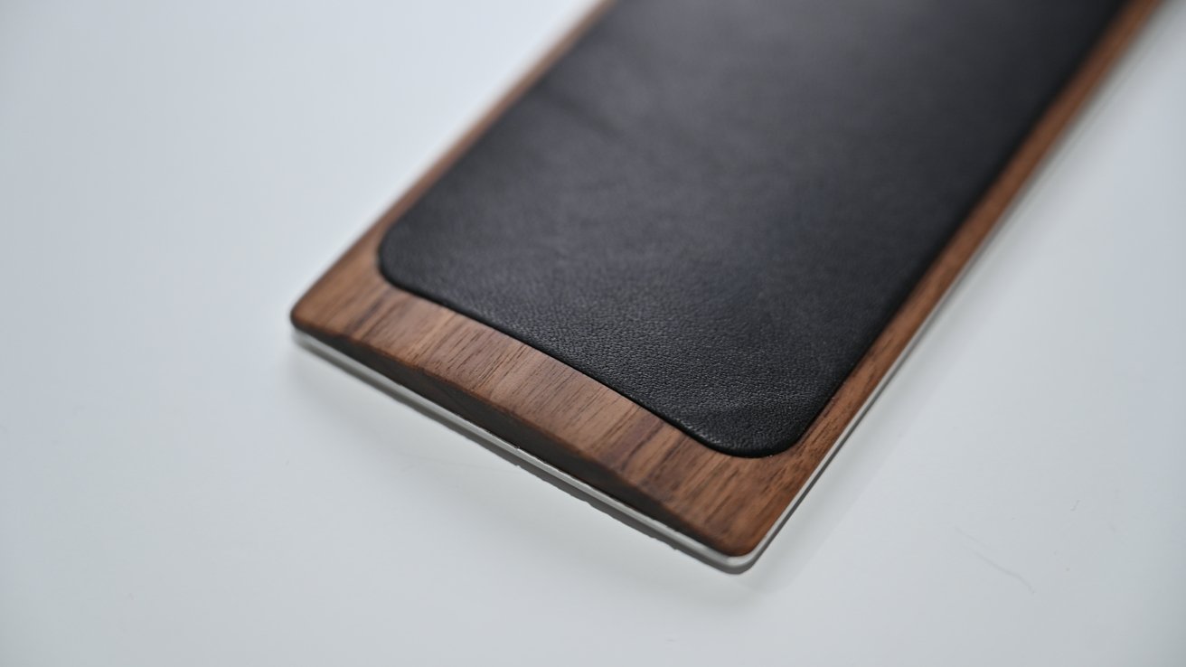 Grovemade wooden & leather-based wrist relaxation assessment: A cushty and stylish addition to your desk