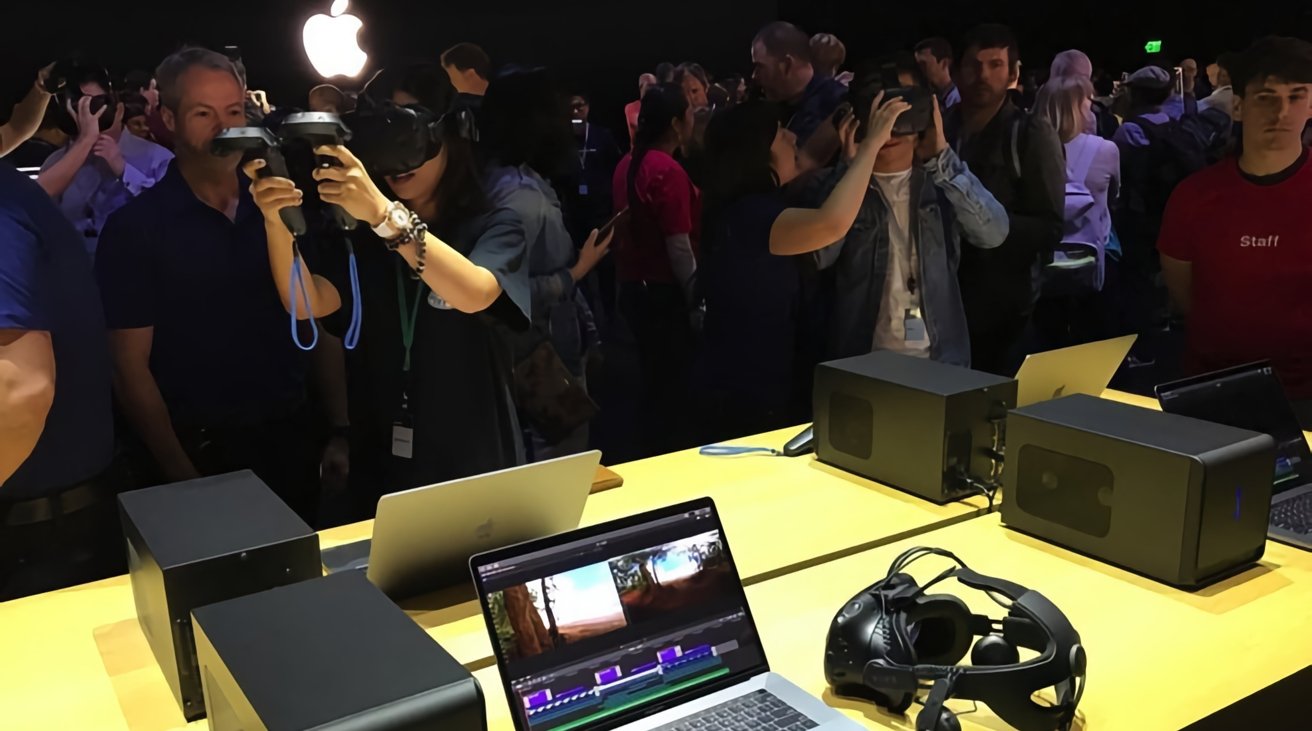 Initial demonstrations of Apple's eGPU developer kit.