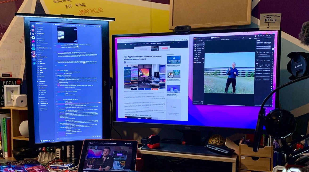 multiple monitors office