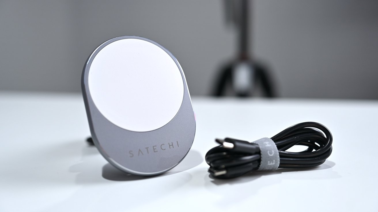 Satechi Magnetic Wireless Car Charger