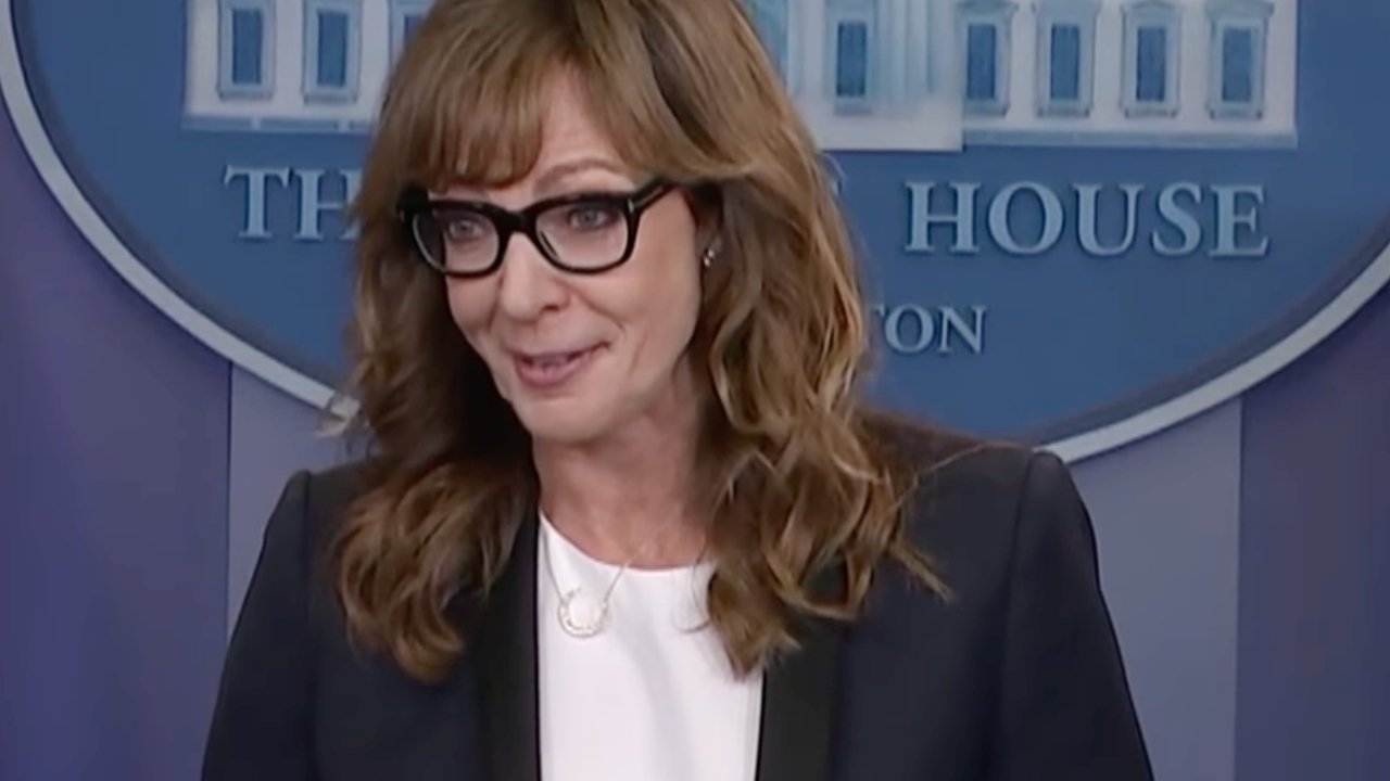 Allison Janney in a guest appearance at the White House in 2016