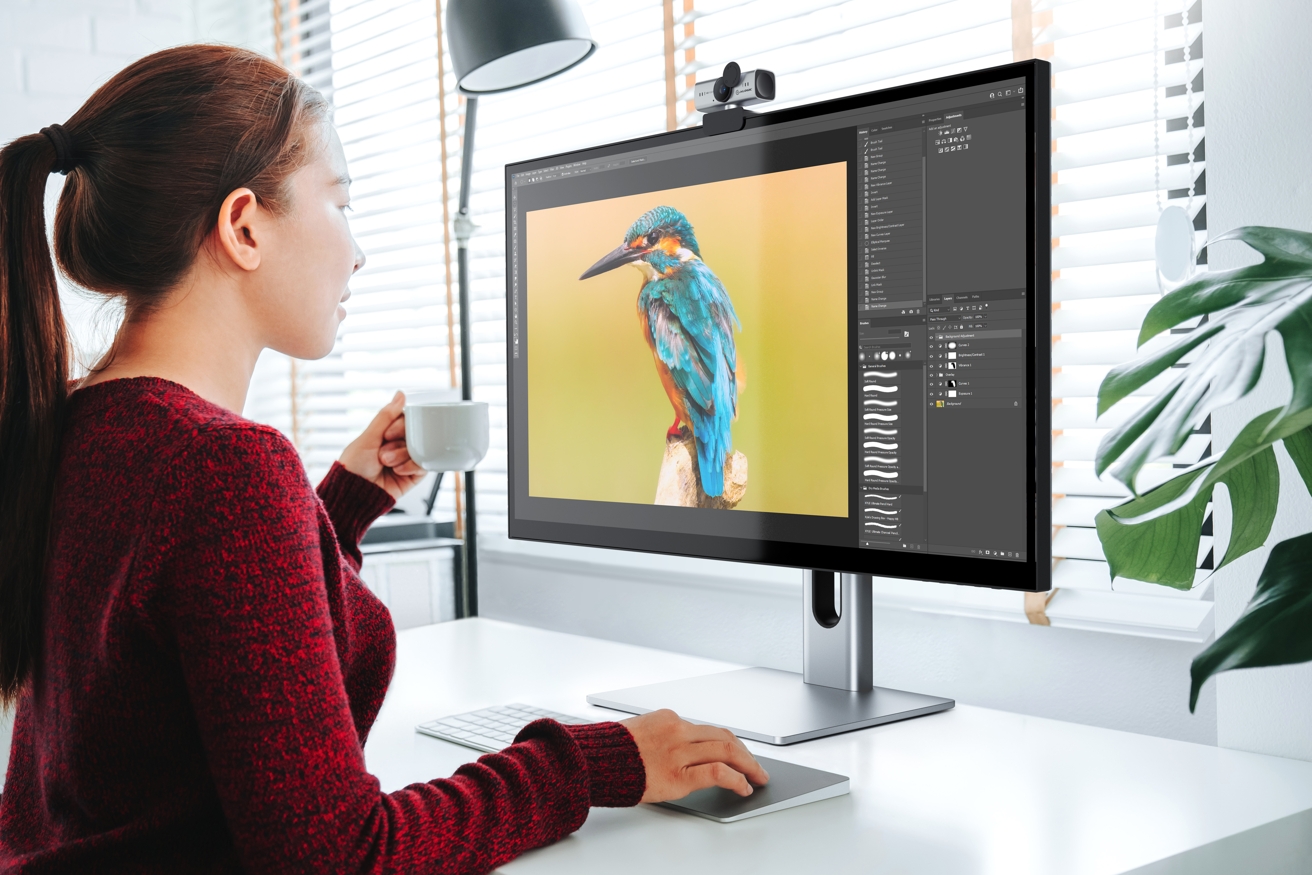 Alogic's Clarity is a good alternative to the Apple Studio Display if you want a cheaper and more ergonomic solution.