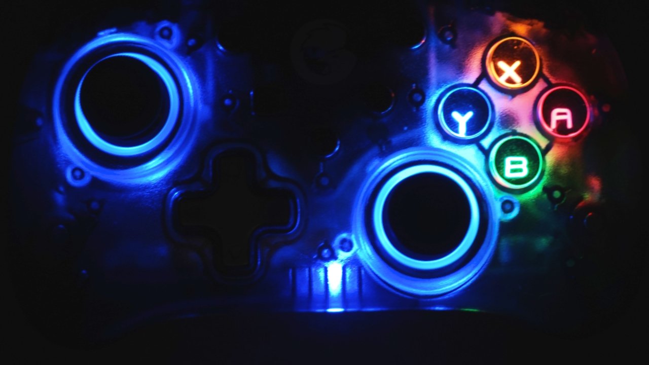 The LEDs around the joysticks are easily configured with a button press