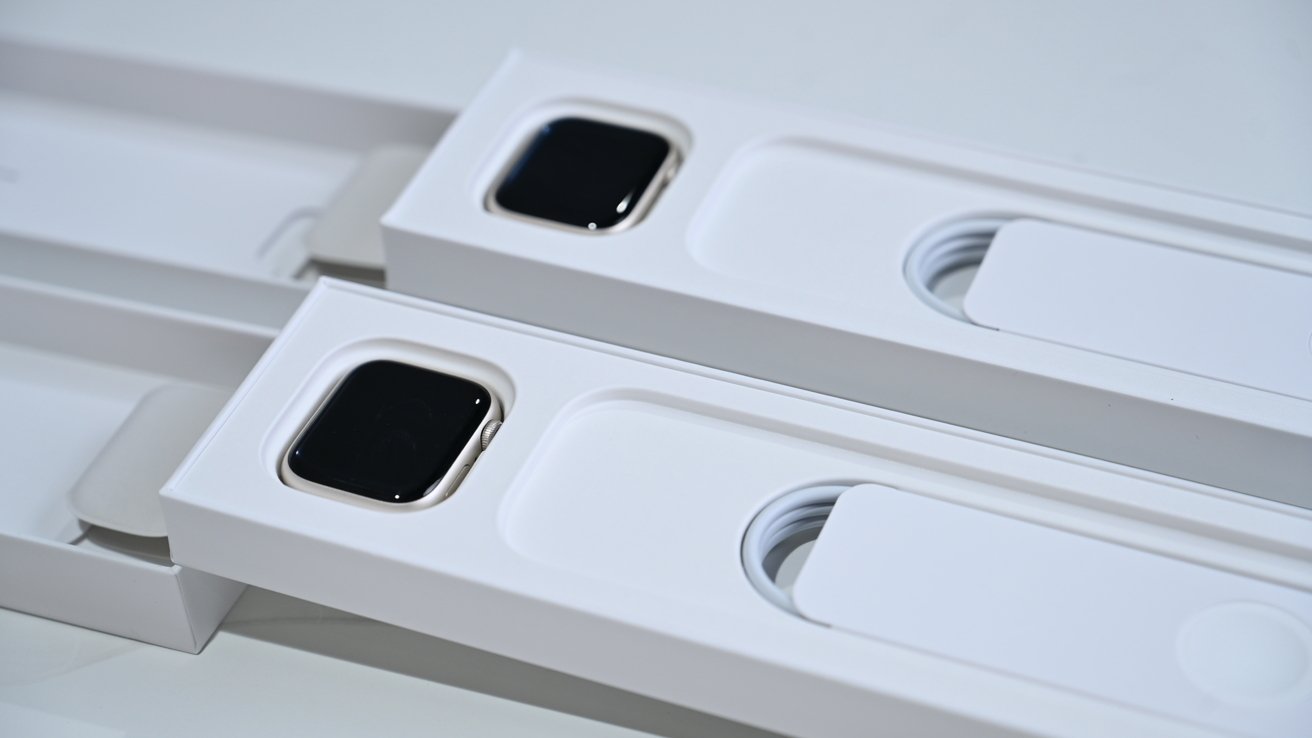 Inside the Apple Watch boxes
