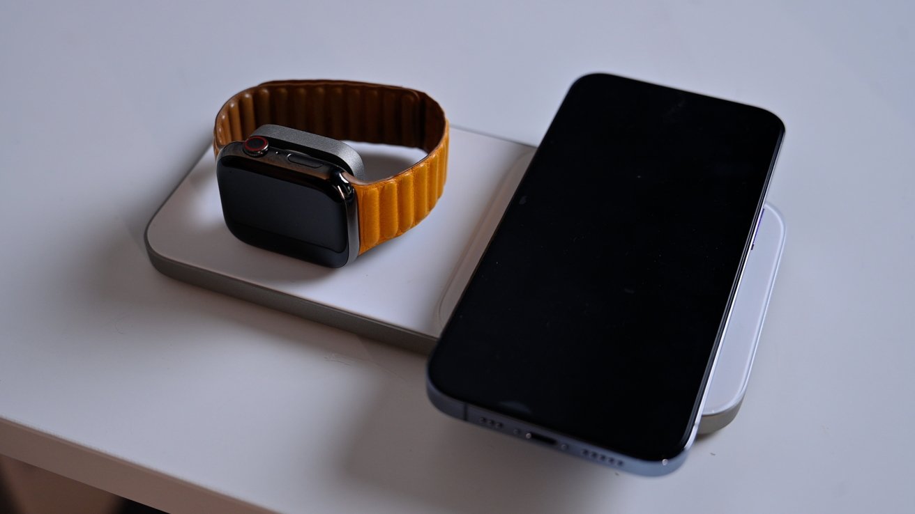 Nomad Base One Max with iPhone and Apple Watch