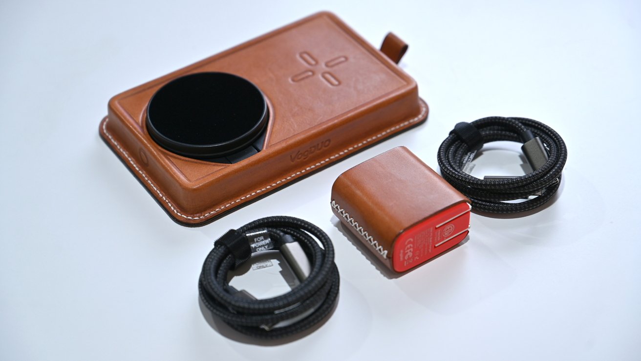 VogDUO 3-in-1 Wireless Charger Box Contents.