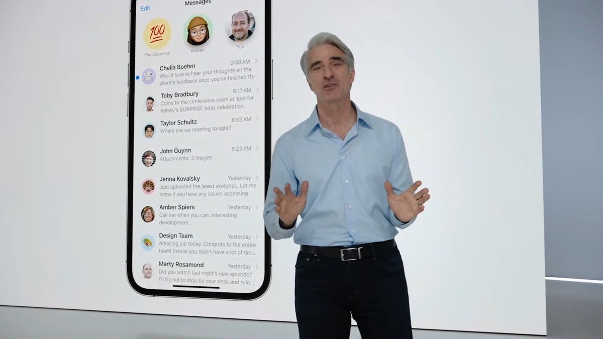 Craig Federighi showing iOS 16 Messages