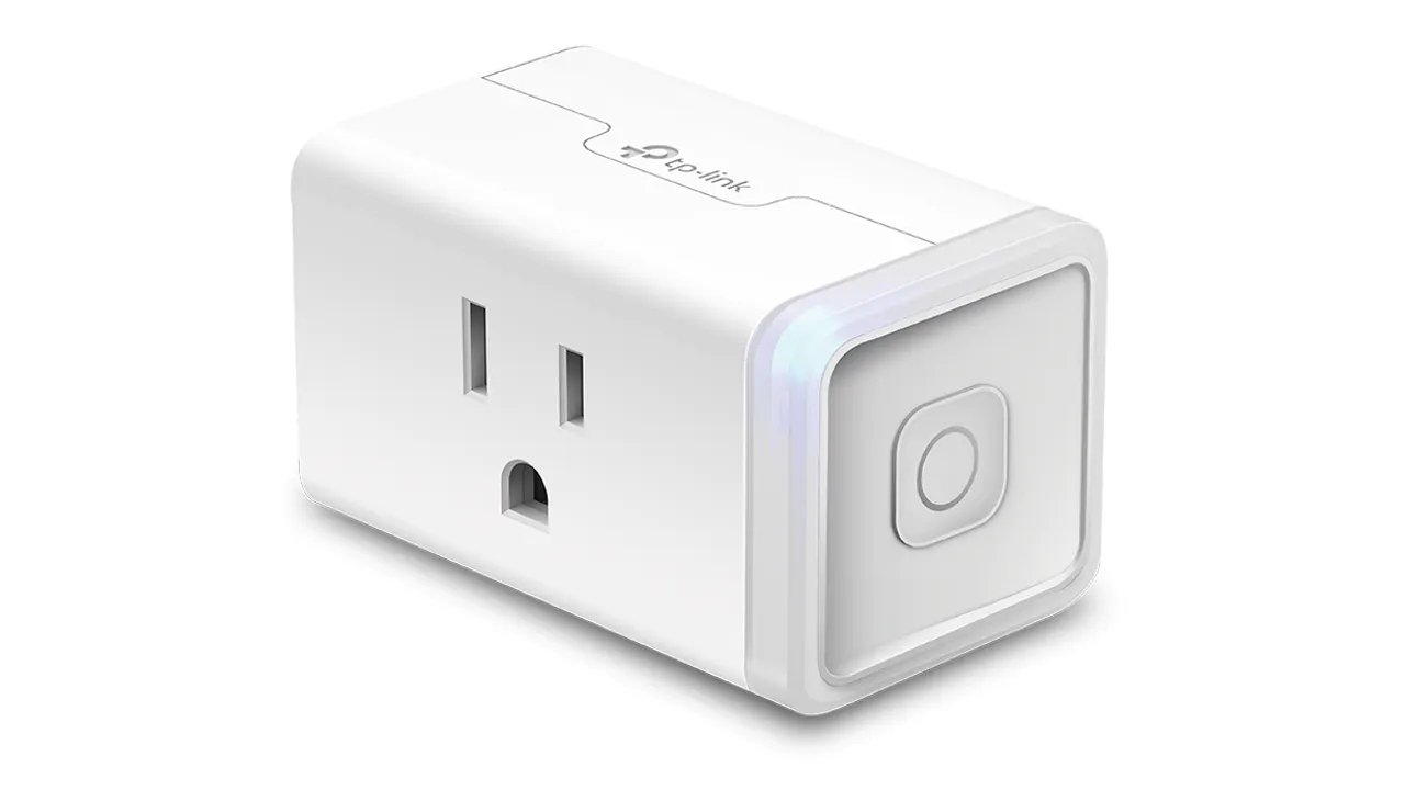 Kasa Smart Wifi Plug Slim with Energy Monitoring and HomeKit compatibility