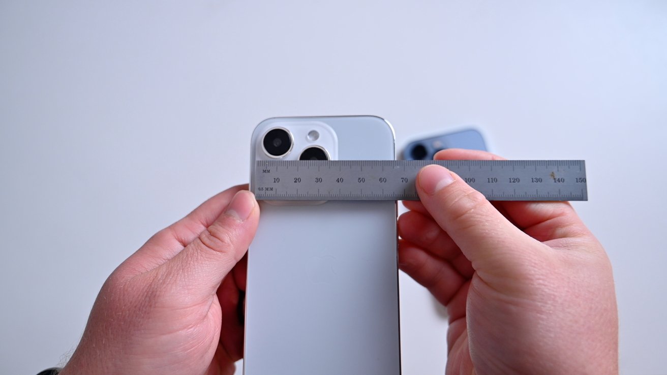 Measuring the iPhone 14 Pro camera bump
