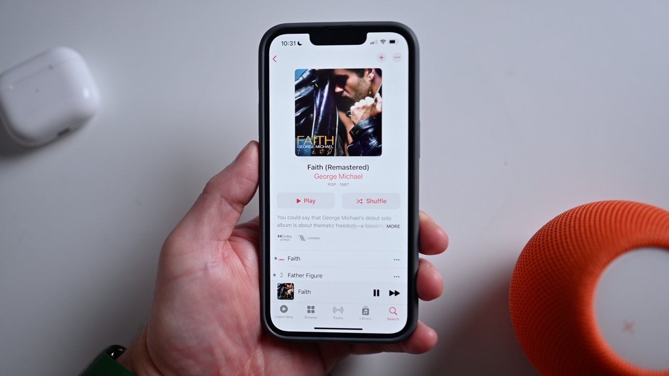 Memutar trek Audio Spasial di Apple Music