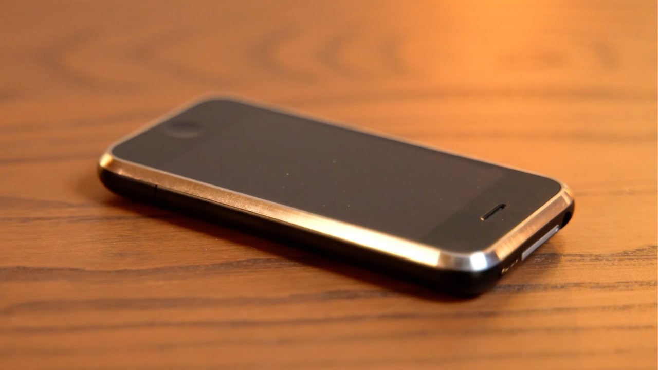 A prototype iPhone 2G. Image source: Luke Miani