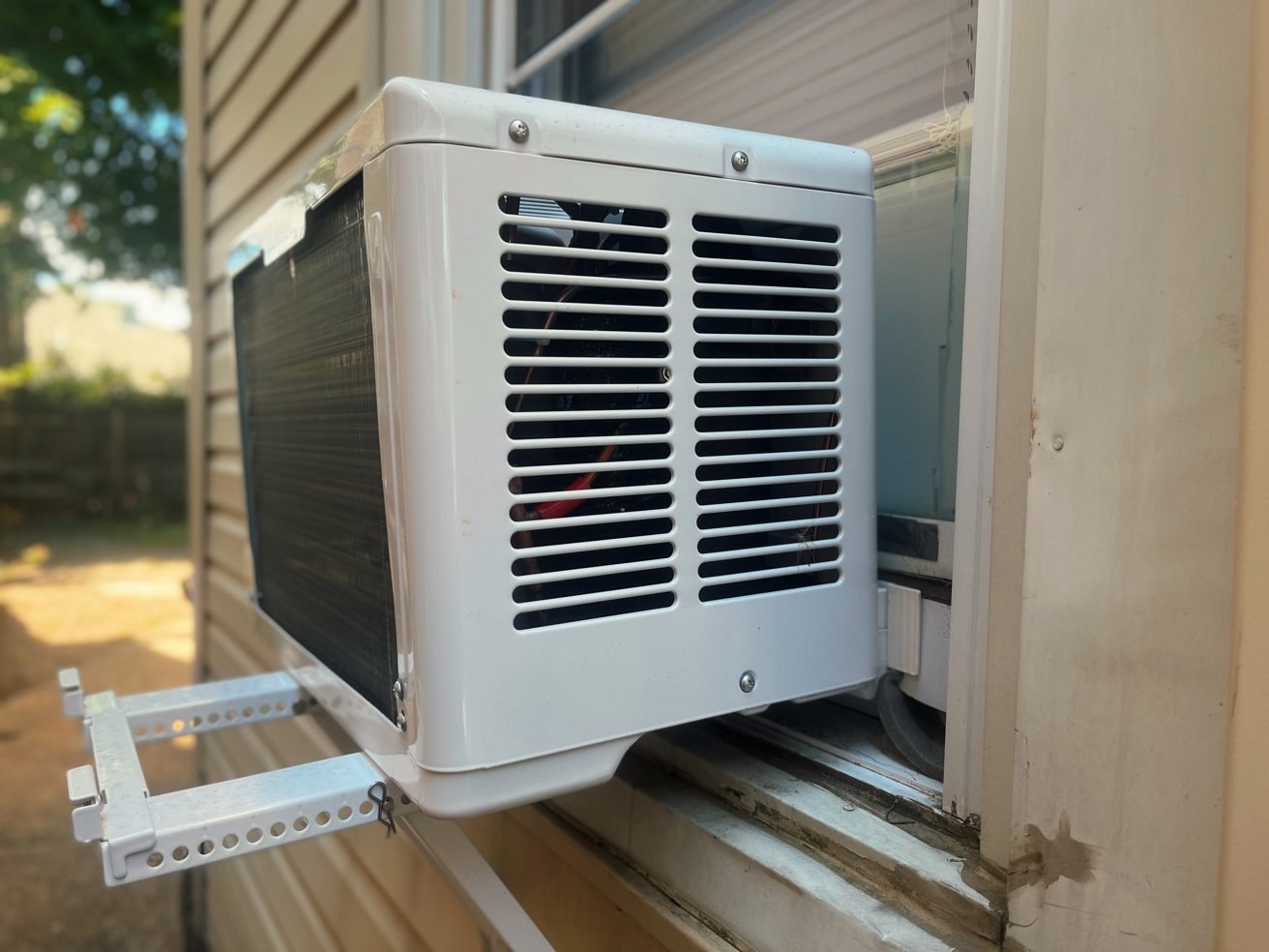 outdoor ac blowing cool air