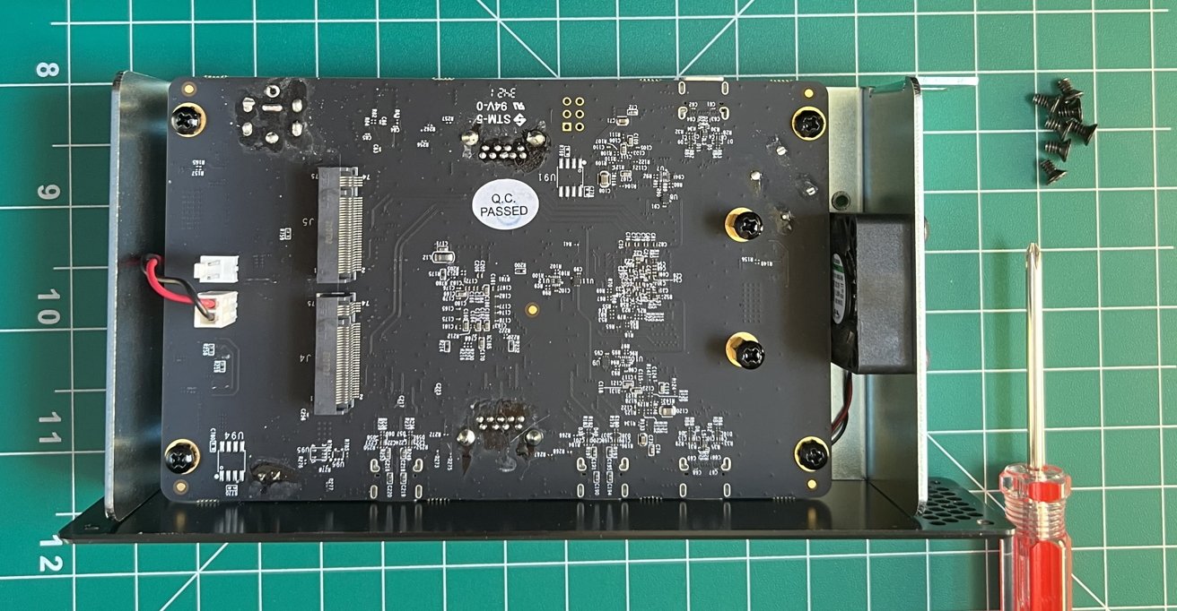 Inside the Sonnet Echo Dual NVMe Thunderbolt Dock