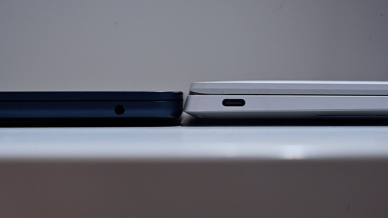 Apple's MacBook Air (left) and Dell XPS 13 Plus (right)