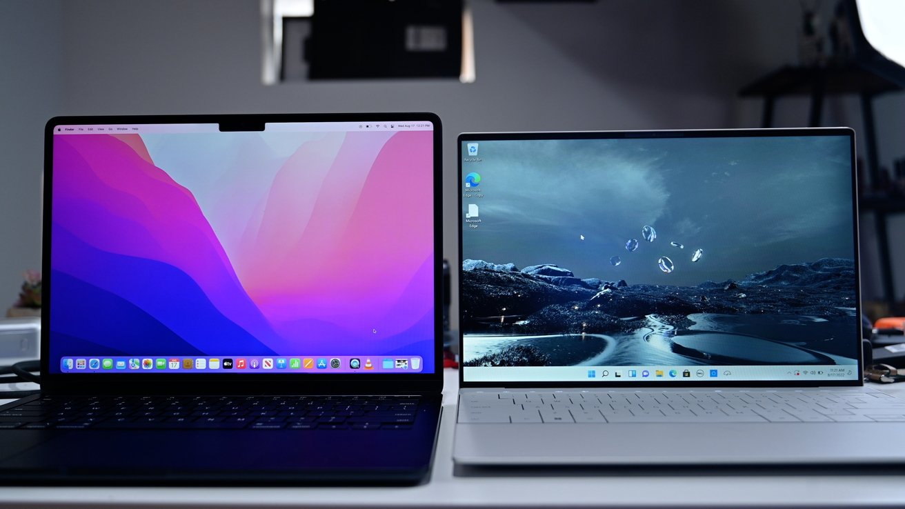 Apple's MacBook Air (left) and Dell XPS 13 Plus (right)