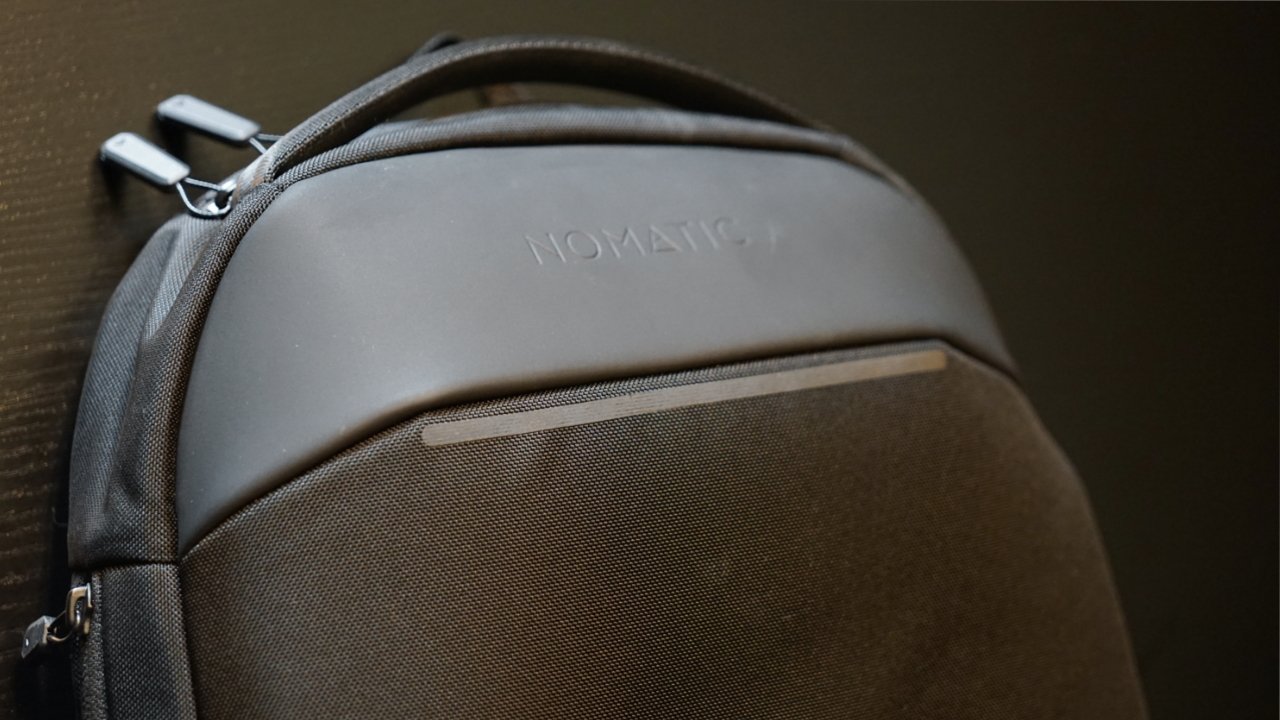 Nomatic laptop outlet bag