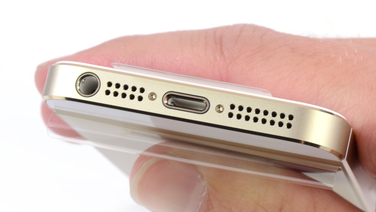 photo of Seven years later, Apple was right to kill off the 3.5mm headphone jack image