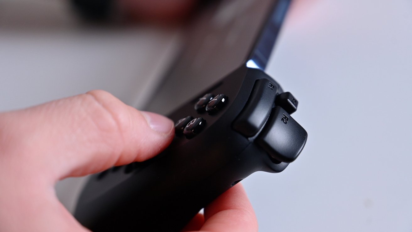 Razer Kishi V2 for iPhone Review: A Solid Game Controller Debut on iOS -  CNET