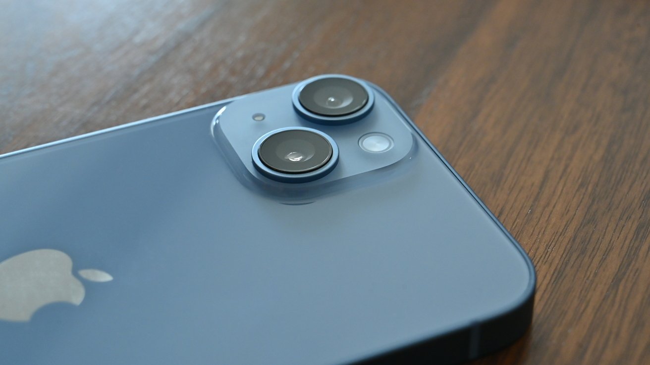 iPhone 14 camera