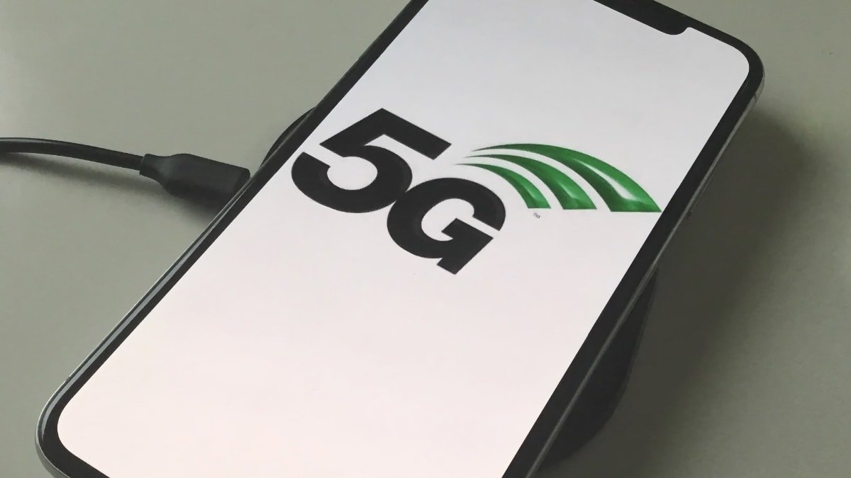 5G logo on an iPhone
