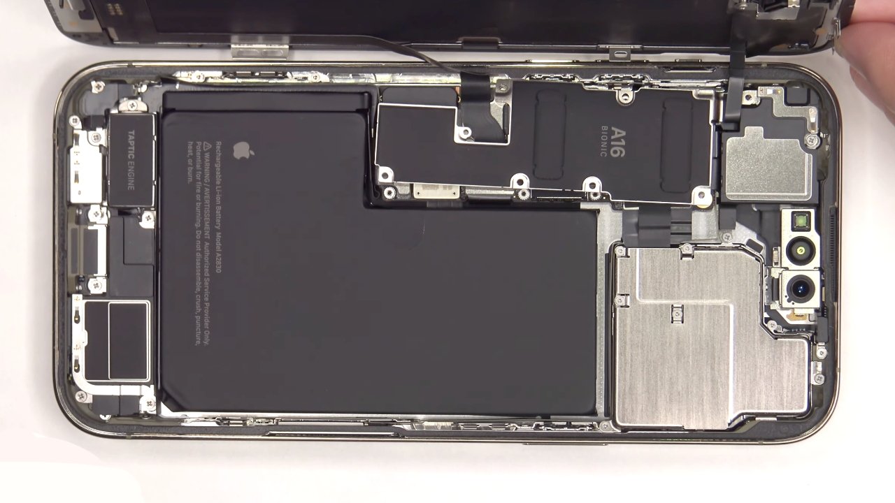 First Iphone 14 Pro Max Teardown Reveals Internal Redesigns