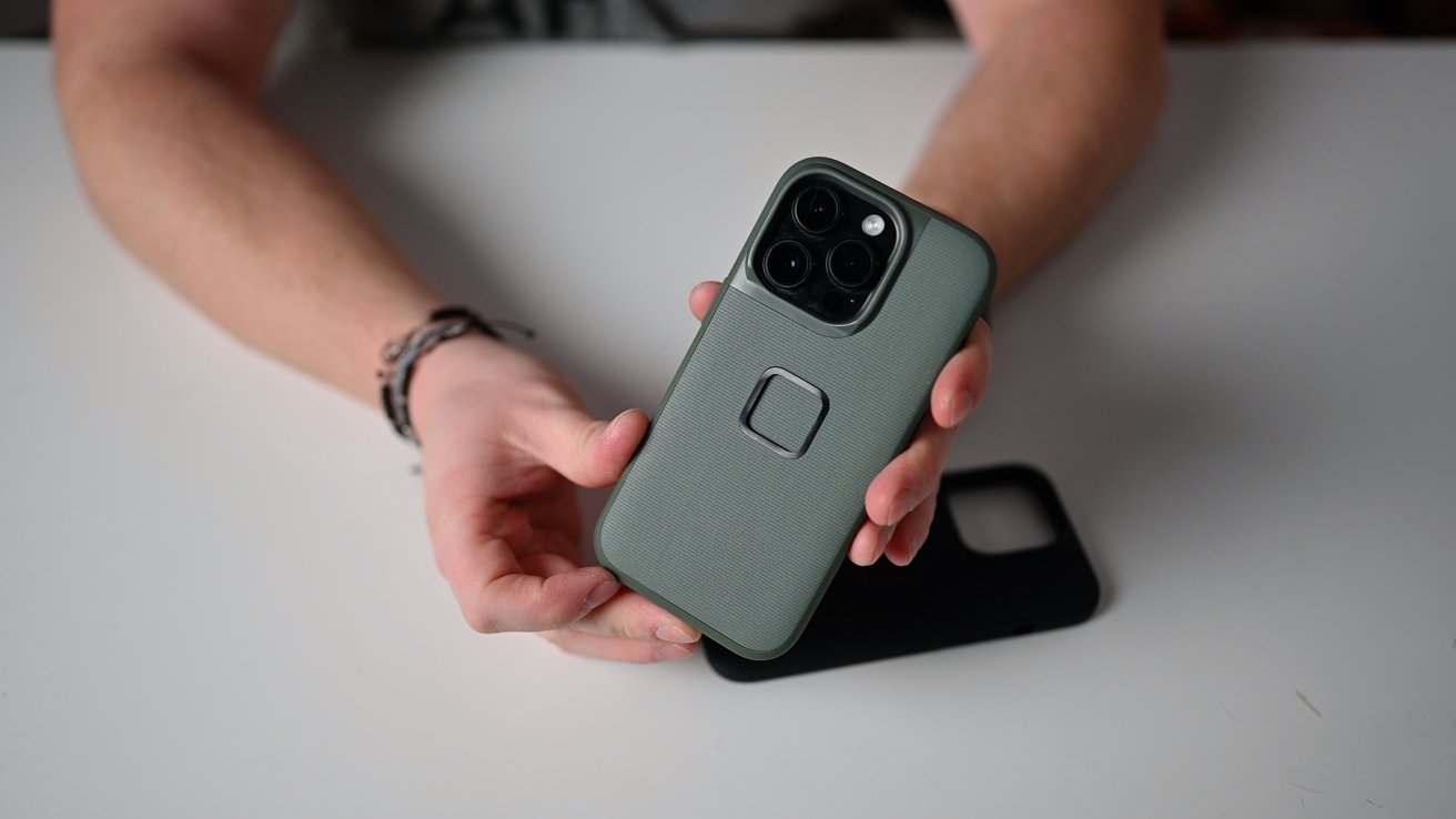 Nomad x Peak Design Rugged Case Mobile in iPhone 14 Pro Max