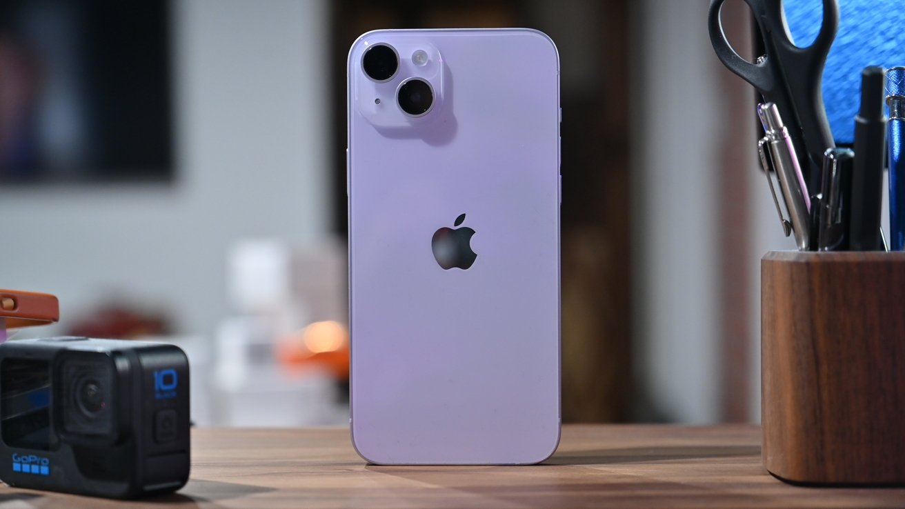 The new iPhone 14 Plus in purple