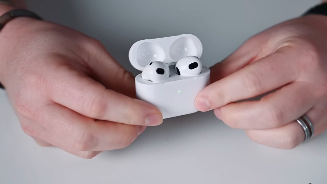Luxury Airpods Max Case: Comforable Skin Feel, Fit Headset Cover & Smart  Accessory for Apple AirPods Max