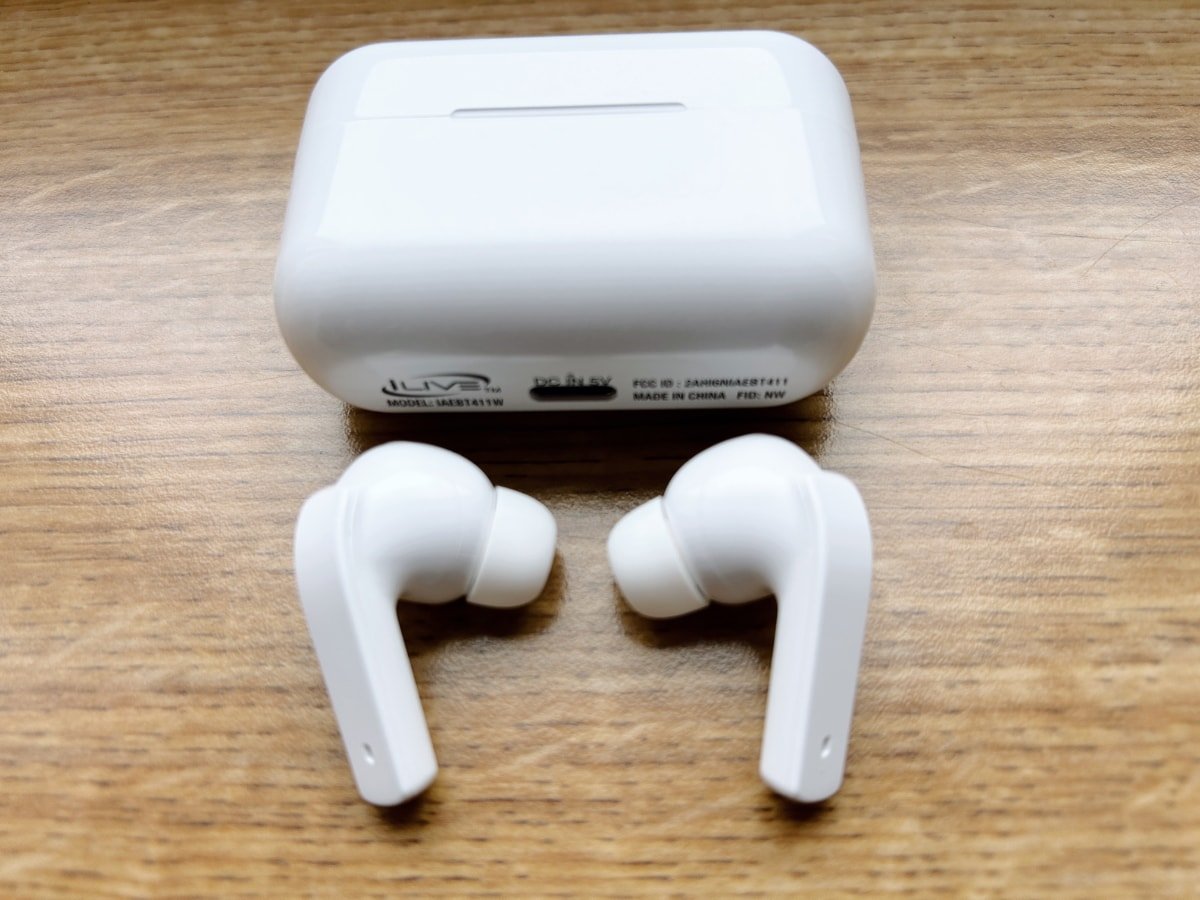 iLive earbuds with the case