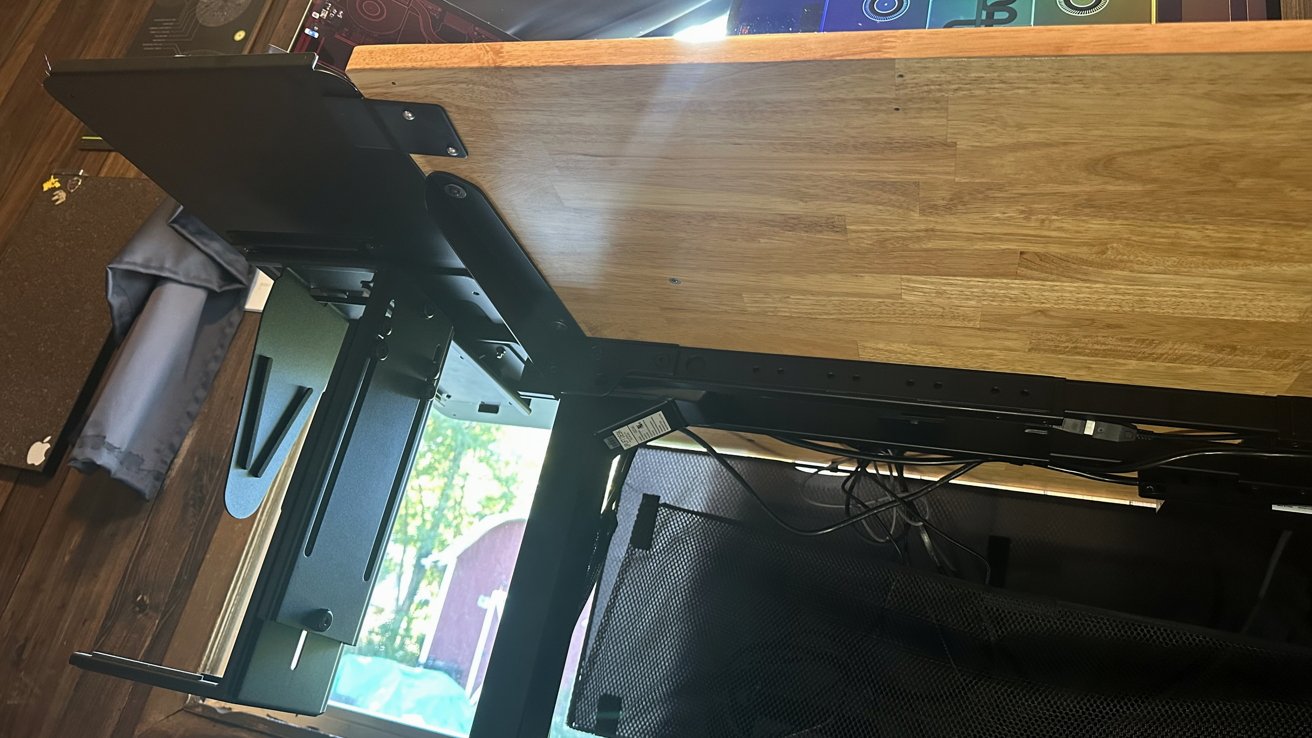 Uplift V2 L-Shaped Custom Laminate Desk Review 