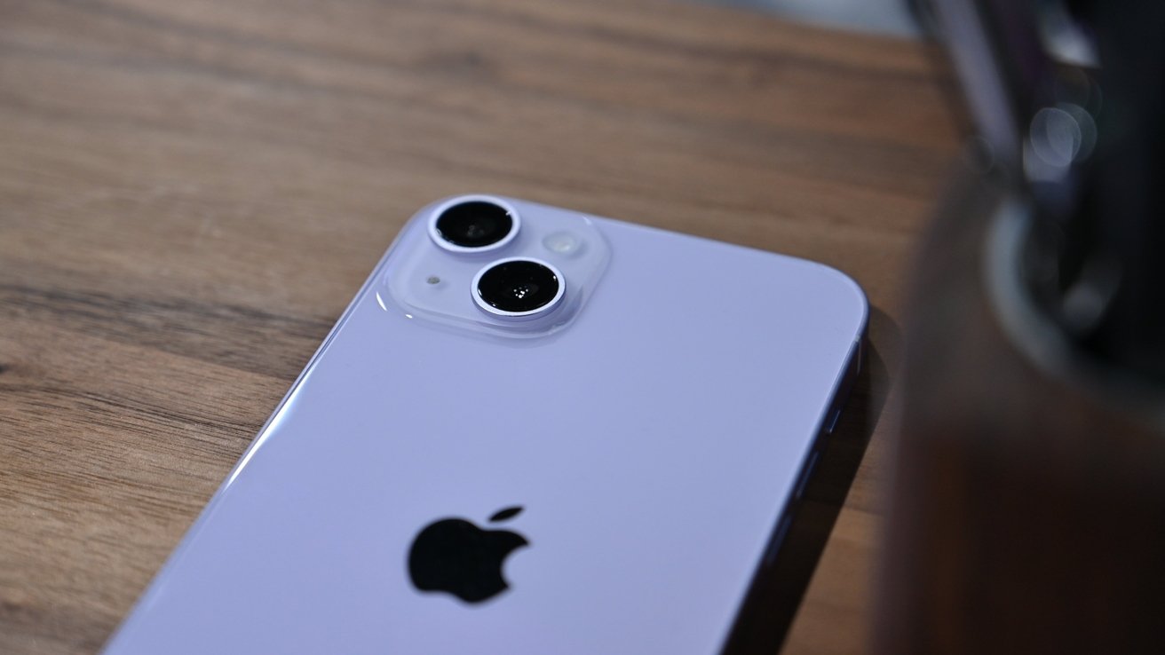 iPhone 14 Plus production cuts underway