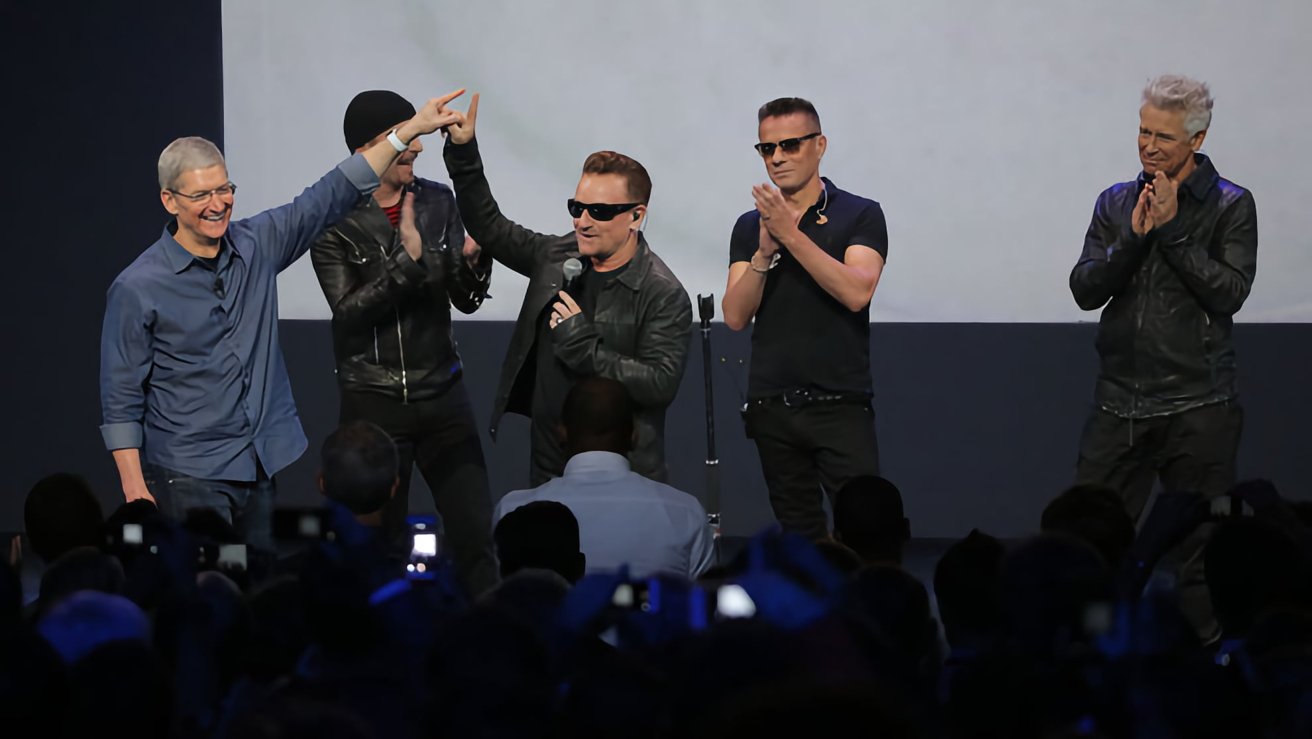 Apple CEO Tim Cook with U2 in 2014