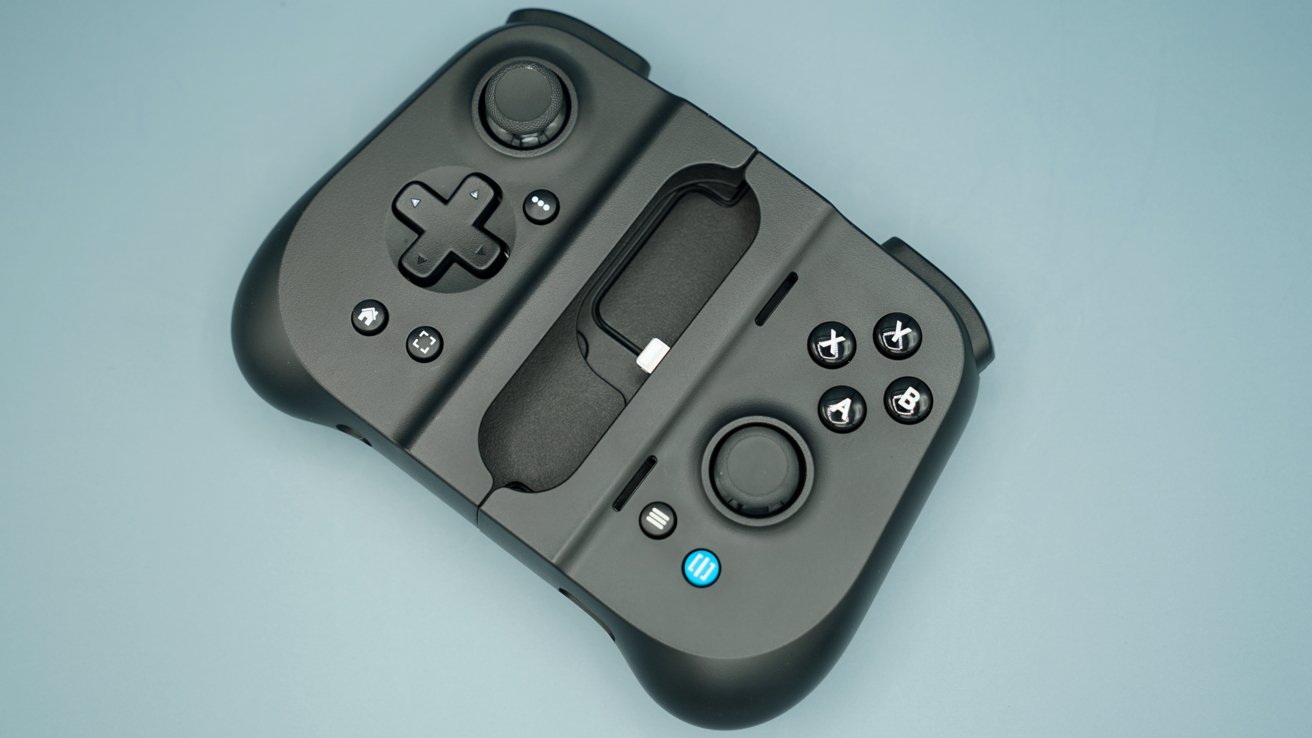 Fold the Gamevice Flex when not in use