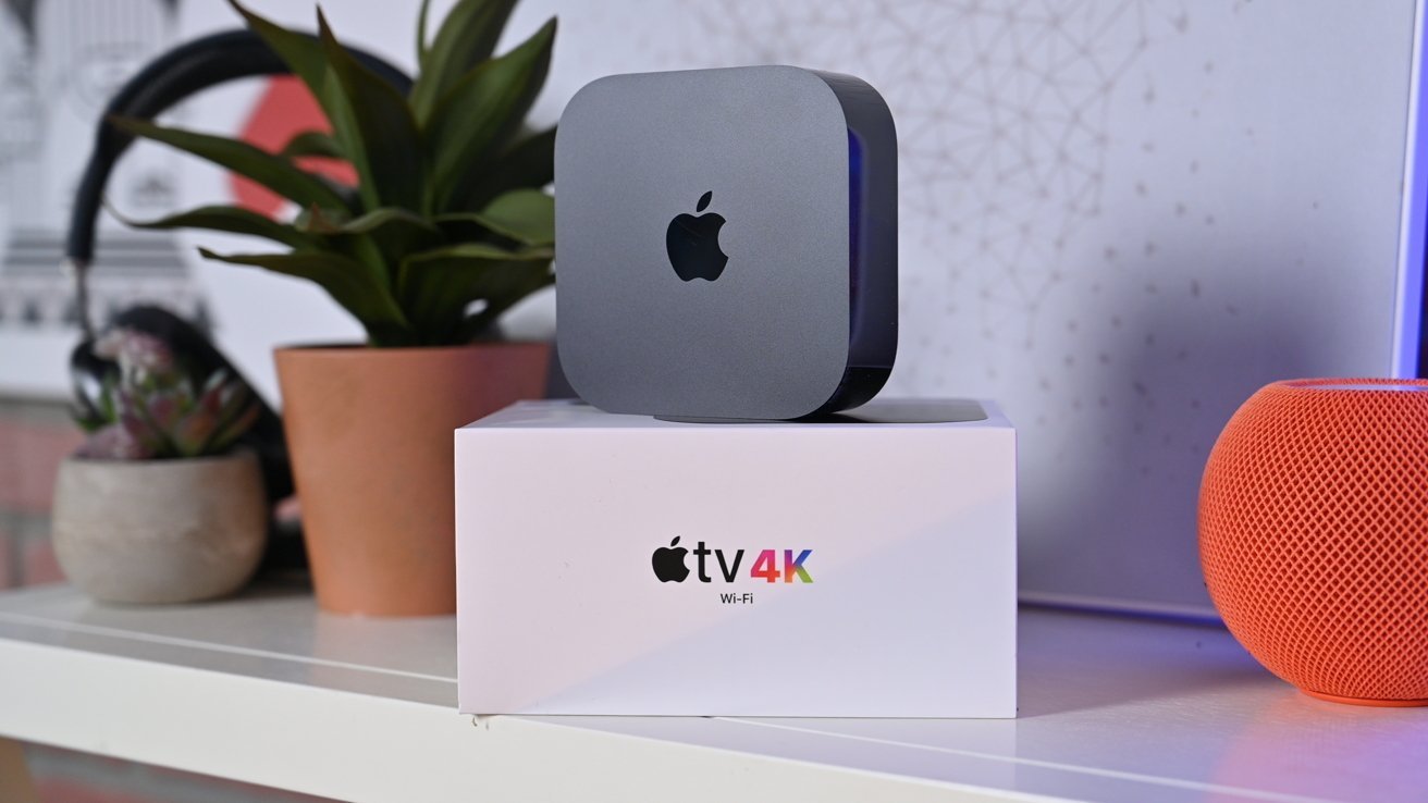 2022 Apple TV 4K na horní straně krabice