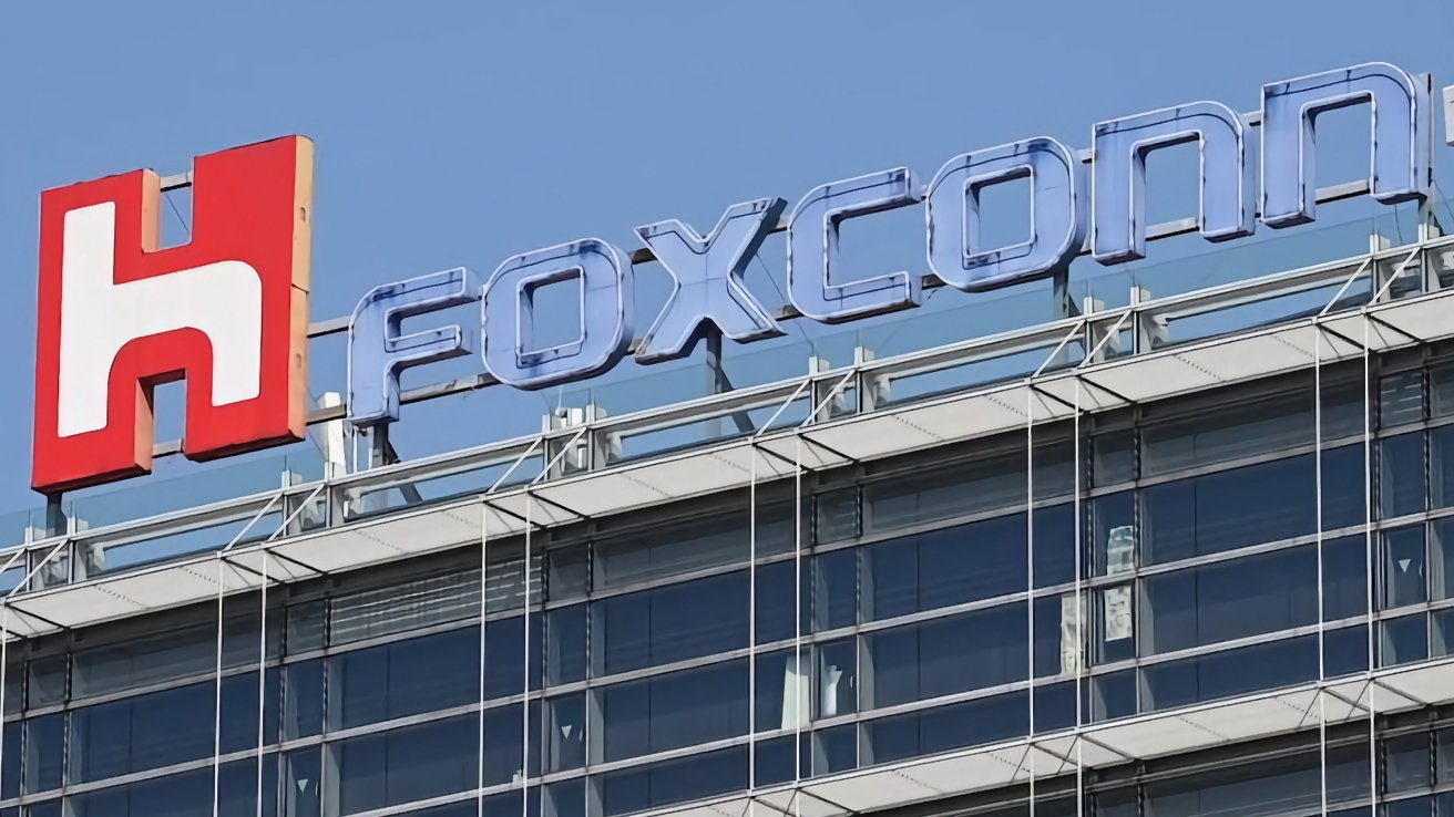 Foxconn pauses hiring for three days