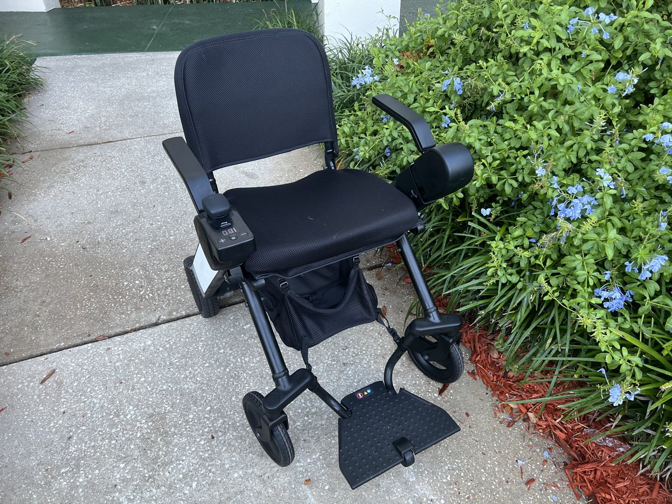 Whill Mannequin F Journey Chair overview: What Apple would make, if it needed to