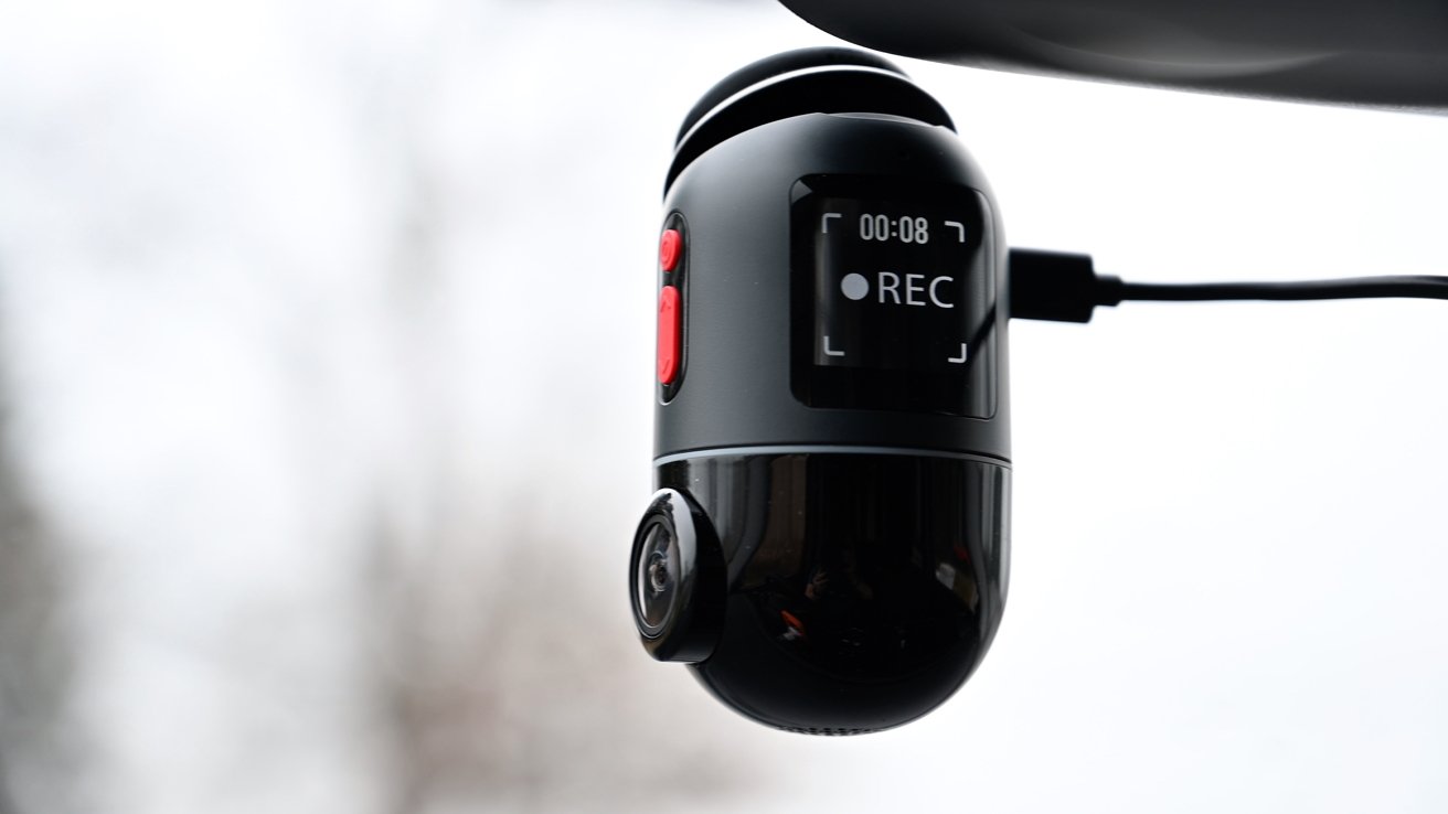 The 70Mai Smart Dash Cam Automatically Records Accidents