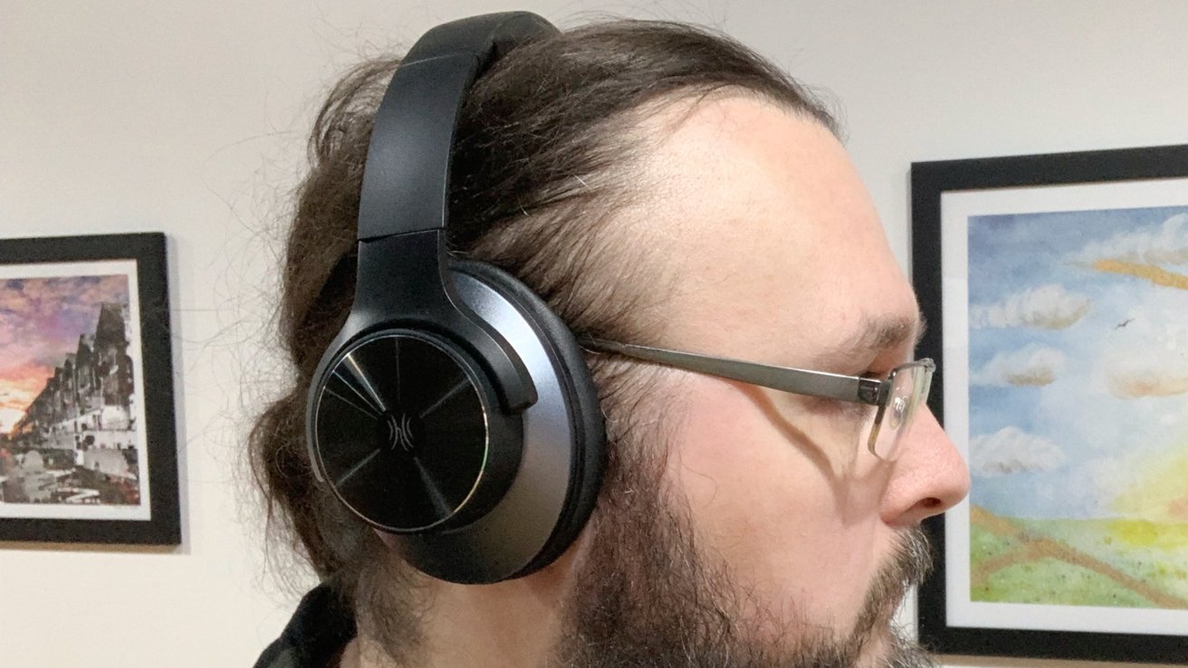 The OneOdio A10 ANC Headphones can even fit people with massive heads. 