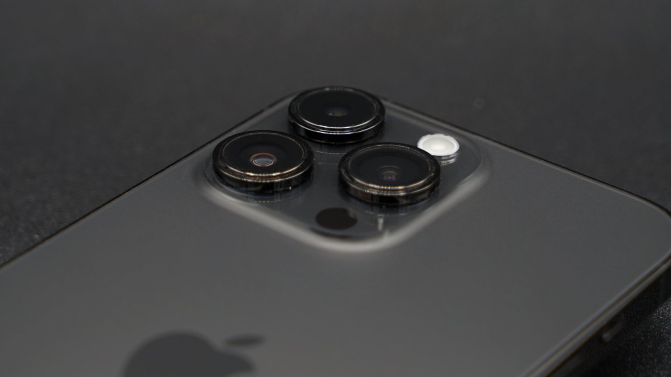 The iPhone 14 Pro Max camera bump
