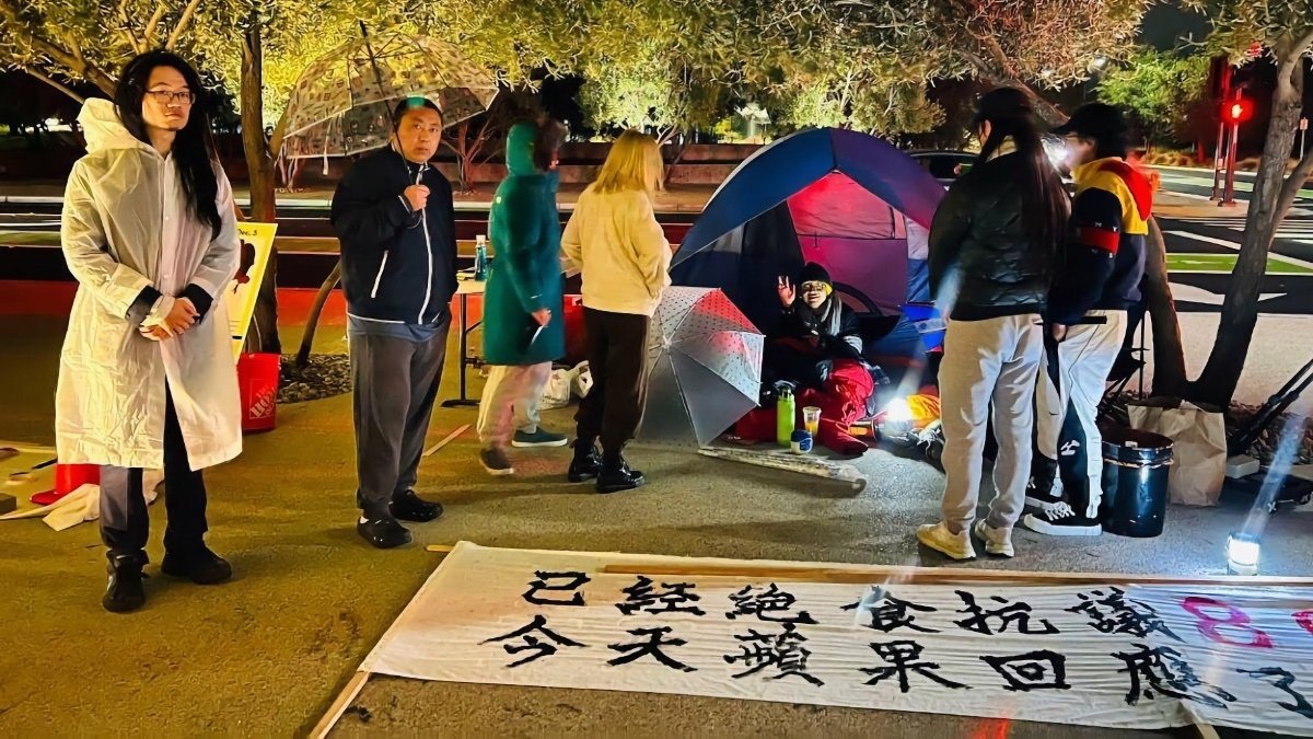Chinese language activists stage starvation strike at Apple HQ