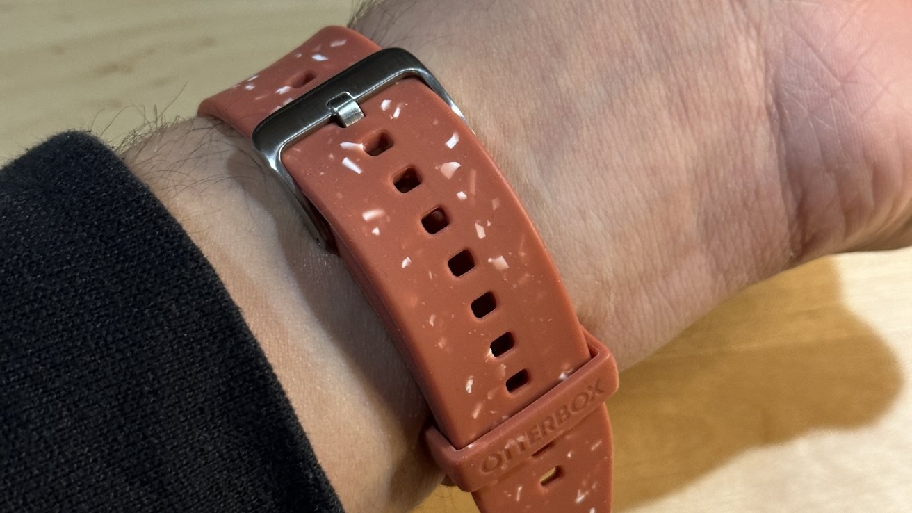 Otterbox Terrus Apple Watch Band evaluate: Informal and dependable