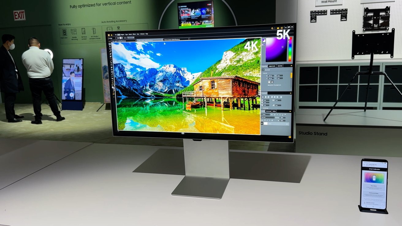 ViewFinity S9 at CES